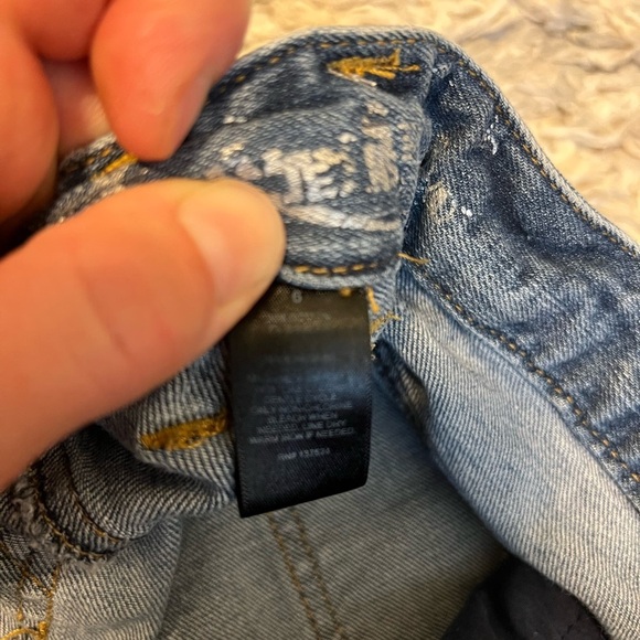 2/$30 Express- Blue Denim Cuffed Jean Shorts – Size 6 - Picture 4 of 6